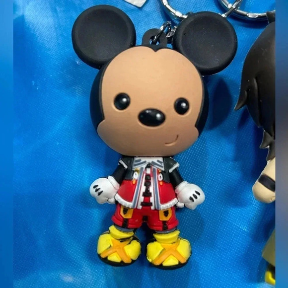 Kingdom Hearts - Mystery Bag Keychains - King Mickey Mouse & Terra - Picture 2 of 5